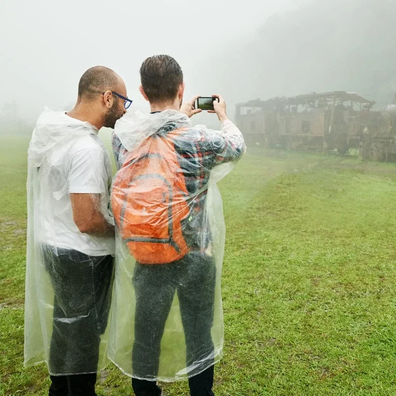 Disposable Waterproof Raincoat - Emergency Poncho Rain บทวิจารณ์และราคา